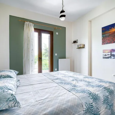 Luxury Evans 4br Sleeps 8 Near