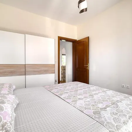 Luxury Evans 4br Sleeps 8 Near Kokkónion